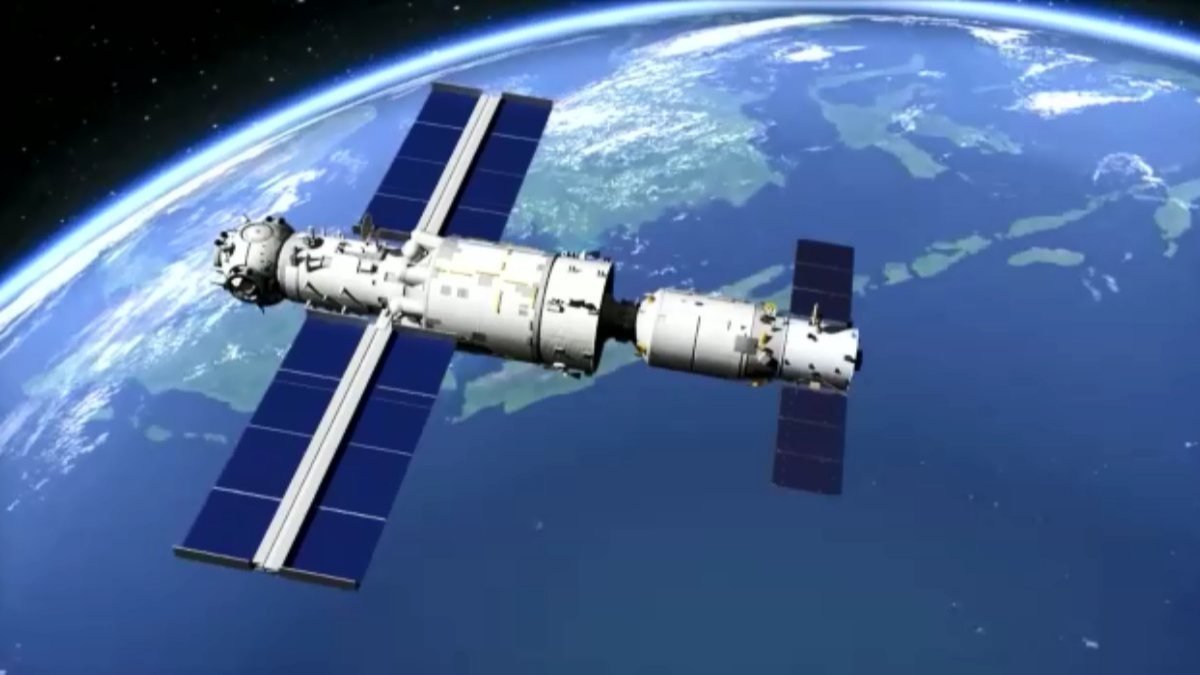 Çin, yeni uzay istasyonuna 3 astronot gönderdi