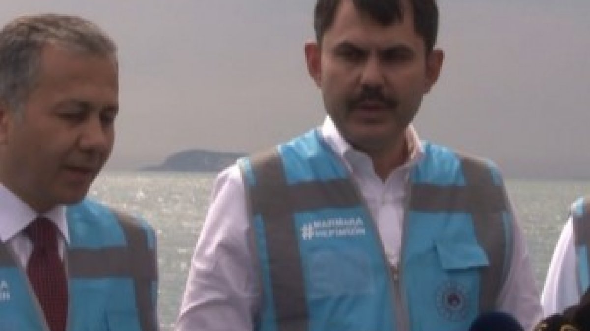 Murat Kurum: Marmara Denizi, 10 gün öncesine göre daha temiz