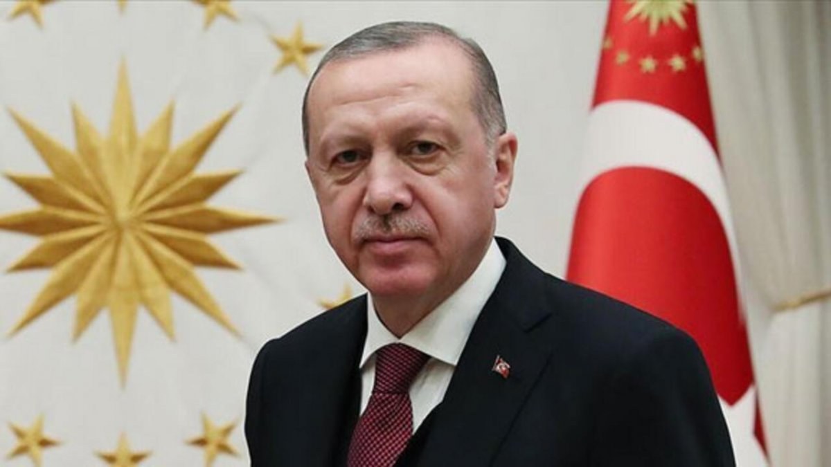 Cumhurbaşkanı Erdoğan, A Milli Erkek Voleybol Takımını kutladı