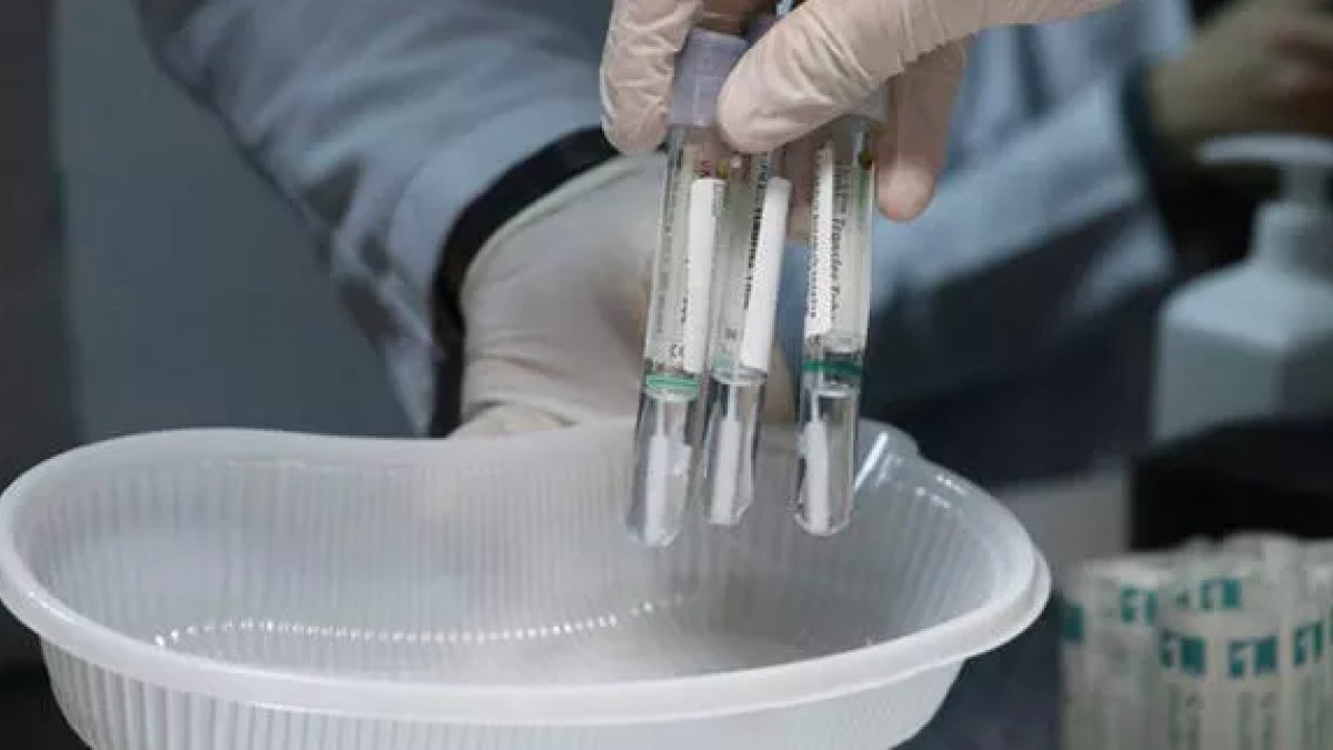 İsveç'te 100 bin kişiye sahte PCR testi satıldı