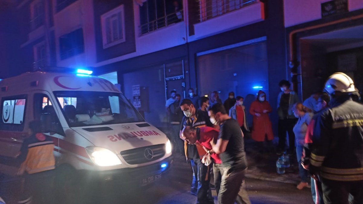 Bolu'da ocakta unutulan yağın çıkardığı yangında 3 kişi hastaneye kaldırıldı