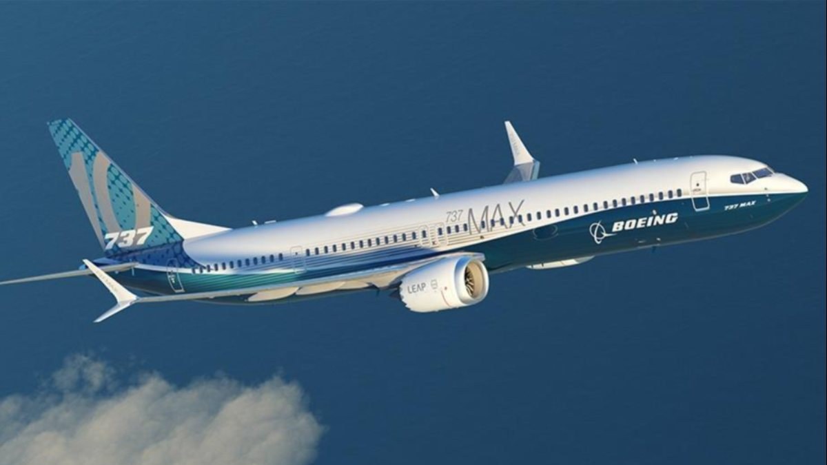 Boeing 737 Max serisinin en büyük uçağı ilk uçuşunu yaptı