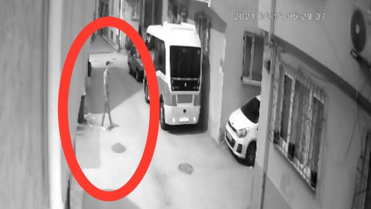 Bursa’da minibüse kelebek camından girip hırsızlık yaptı
