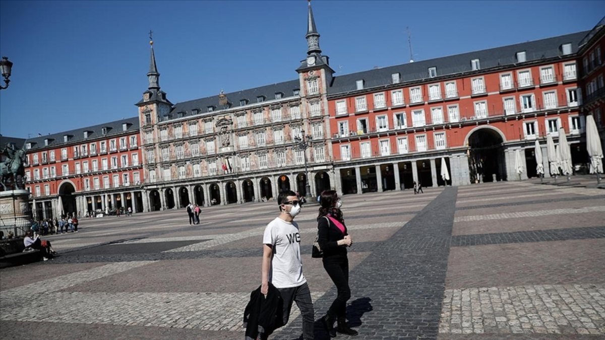 İspanya, Çin aşısı olan turistlerin ülkeye girişine izin verecek