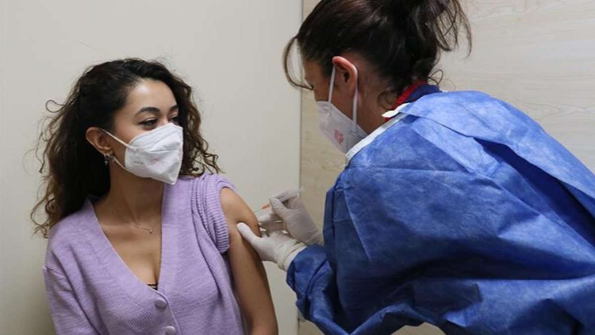 Türkiye'de son bir haftada 5,7 milyon dozdan fazla aşı uygulandı