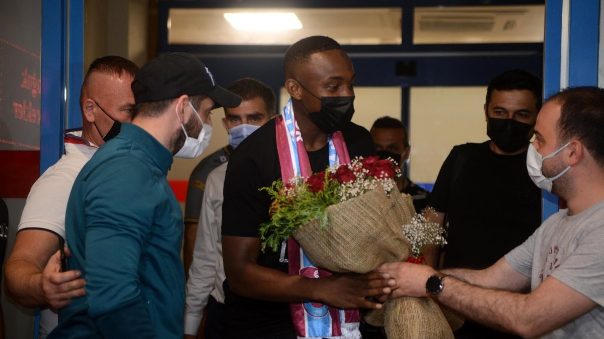 Trabzonspor'un yeni transferi Koita, kente geldi