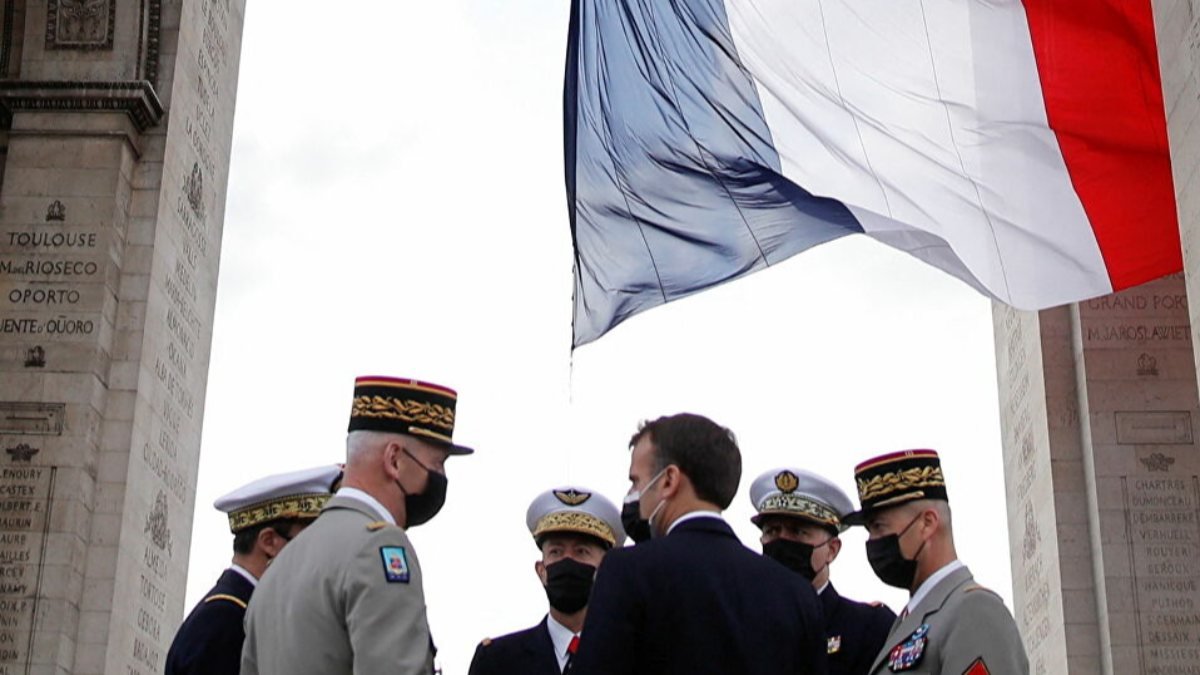 Fransa'da silah kaçakçılığına bulaşmış asker skandalı