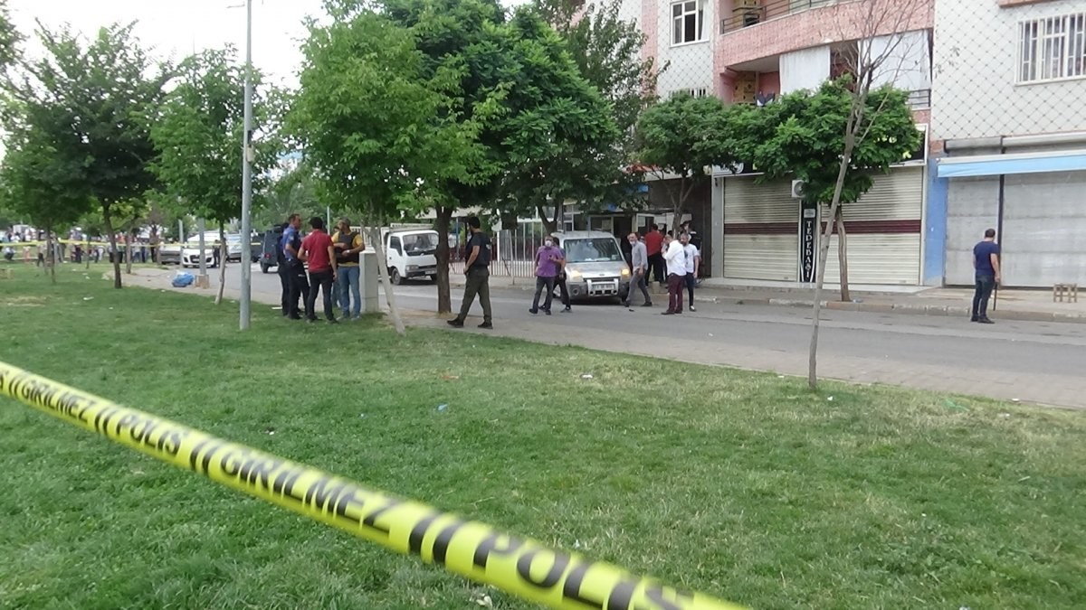 Diyarbakır'da iki grup arasında silahlı sopalı kavga