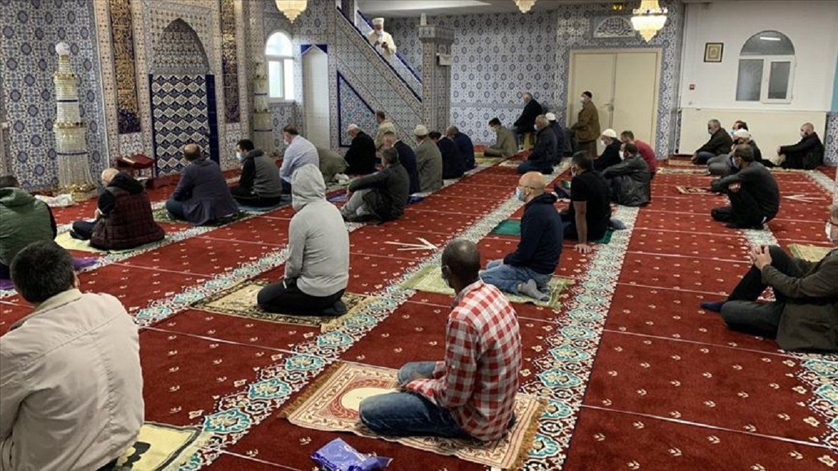 Cuma namazı saat kaçta kılınacak? 2 Temmuz 2021 il il cuma namazı saatleri