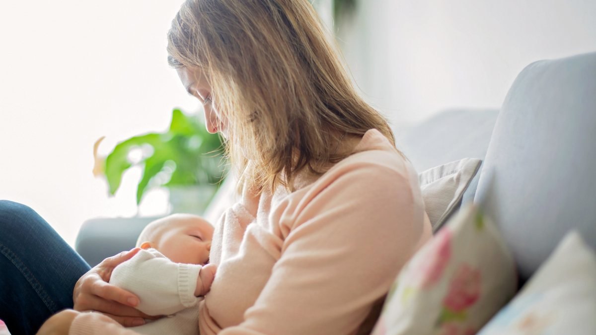 Anne sütünün bebeğe ve anneye faydaları