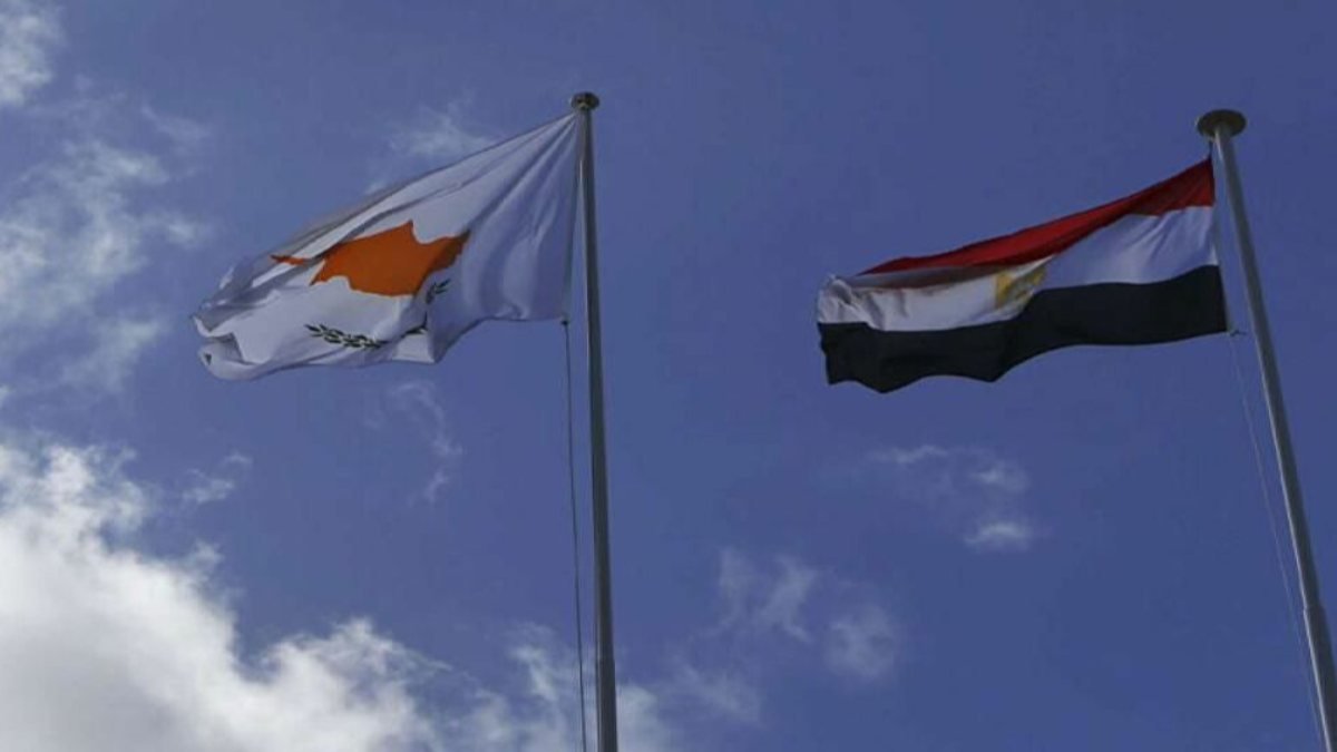 Mısır ve Güney Kıbrıs Rum Yönetimi Savunma Bakanları bir araya geldi