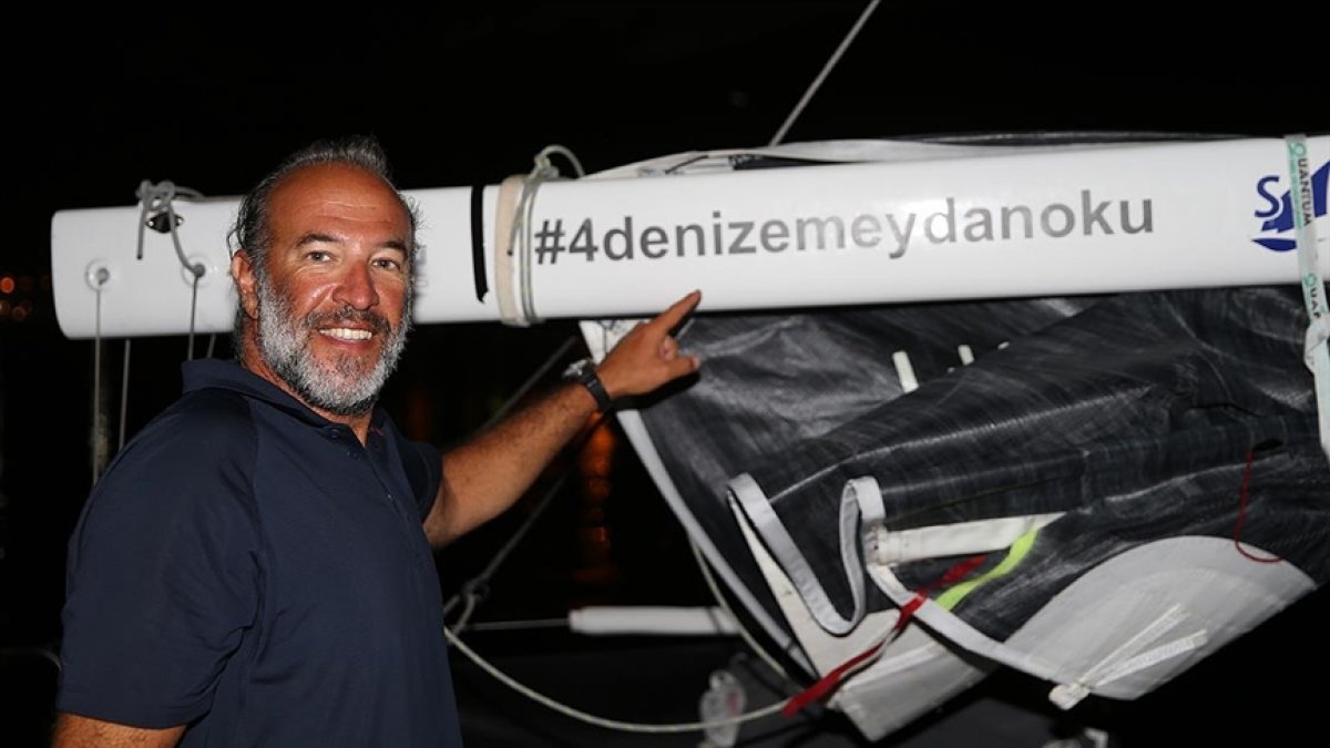 Türkiye'nin dört denizini yelkenliyle aşan Tolga Pamir, 16 günlük zorlu yolculuğunu anlattı