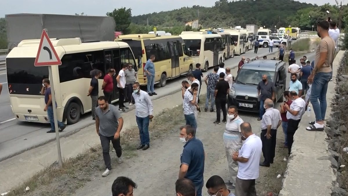 İstanbul'da minibüsçülerden 'kahyalık sistemine' karşı eylem
