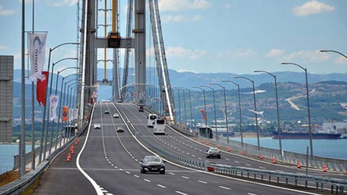 Cumhurbaşkanı Erdoğan'dan bayramda köprülerden ücretsiz geçiş müjdesi