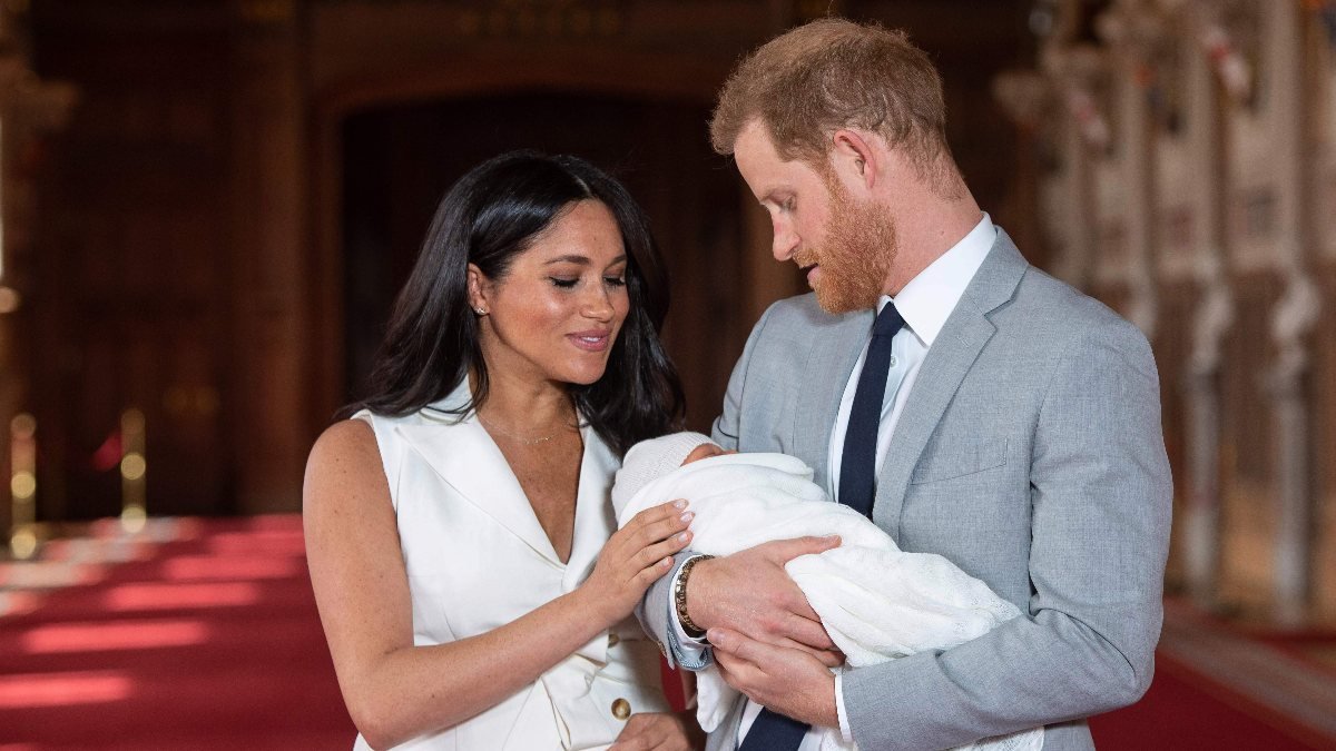 İki çocuk sahibi olmaya karar veren Prens Harry ve Meghan Markle'a ödül