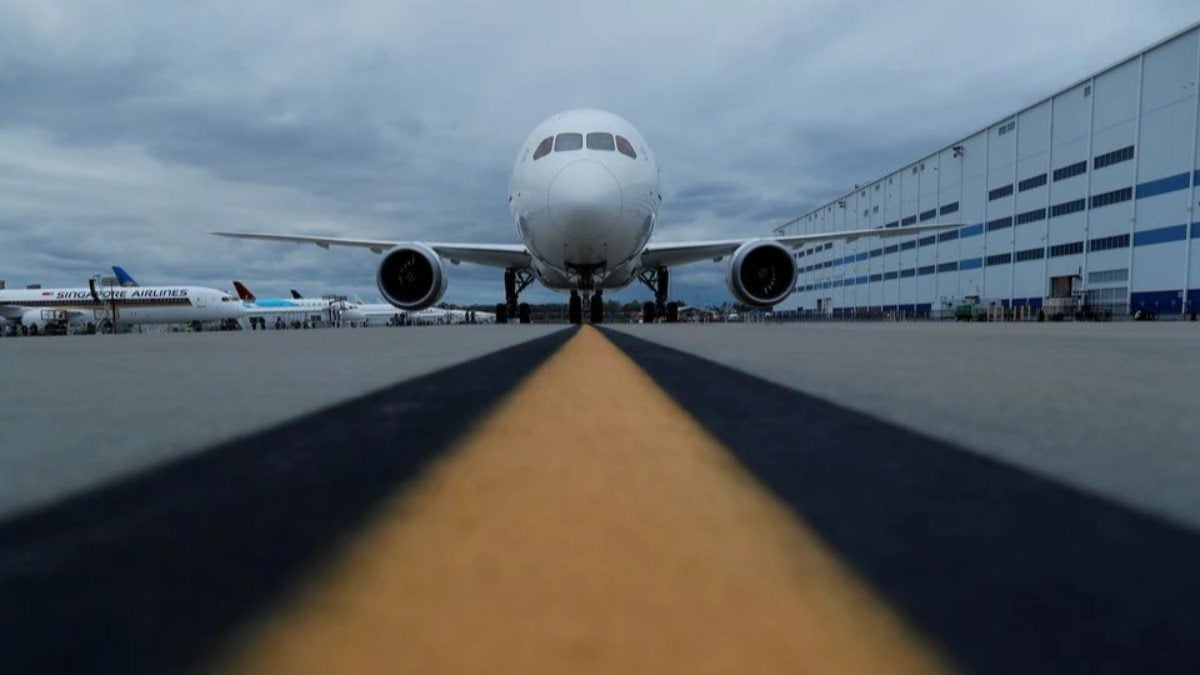 Boeing, 787'lerde üretimi azaltacak