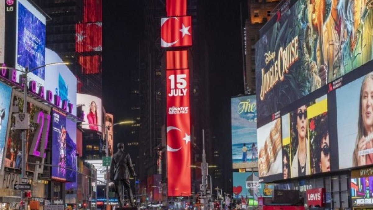 New York’un Times Meydanı'nda 15 Temmuz: Türkiye Geçilmez