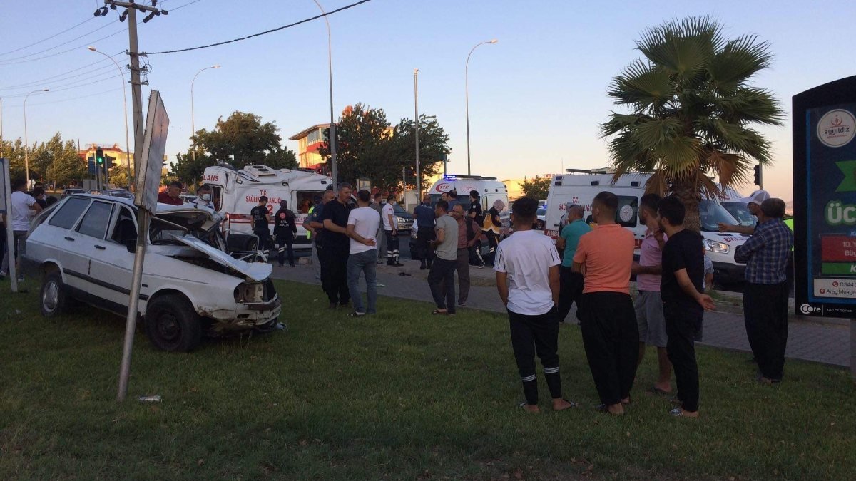 Kahramanmaraş'ta ambulans kaza yaptı: 1 ölü, 5 yaralı