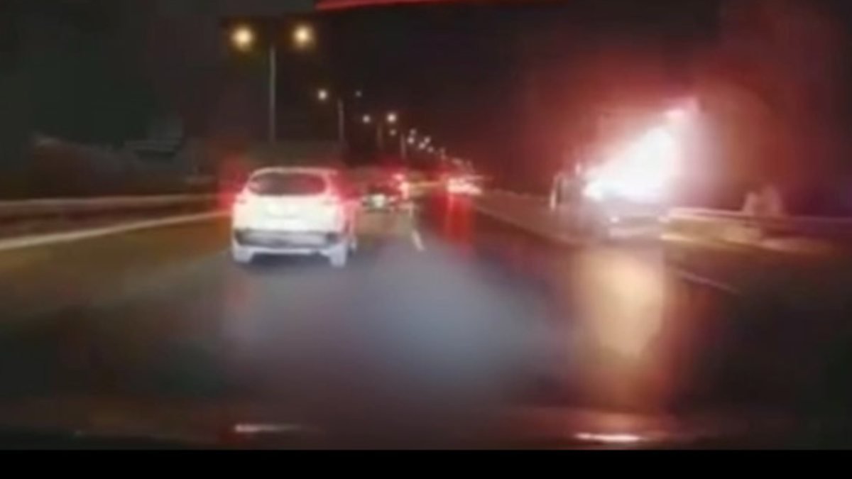 İzmir'de kamyonette yangın çıktı: 1 ölü