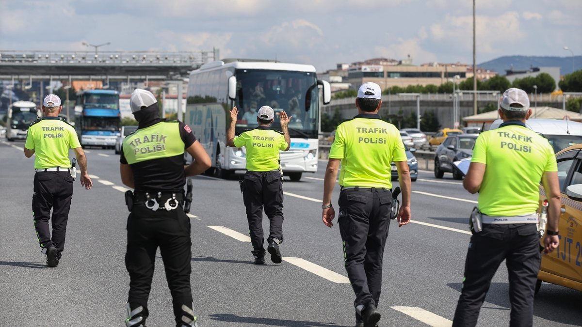 İstanbul’da helikopter destekli trafik denetimi