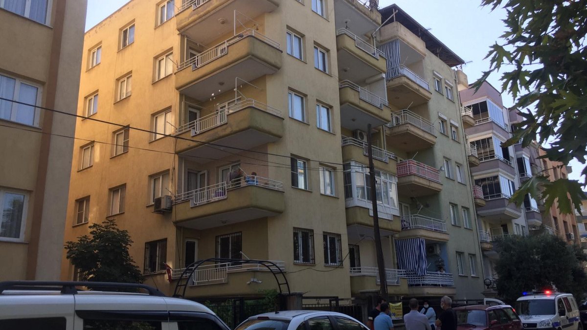 Manisa'da apartmanın havalandırma boşluğunda ceset bulundu