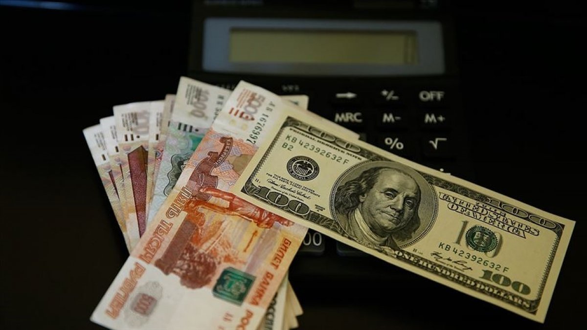 Rus ekonomisi yılın ilk yarısında yüzde 4,6 büyüdü
