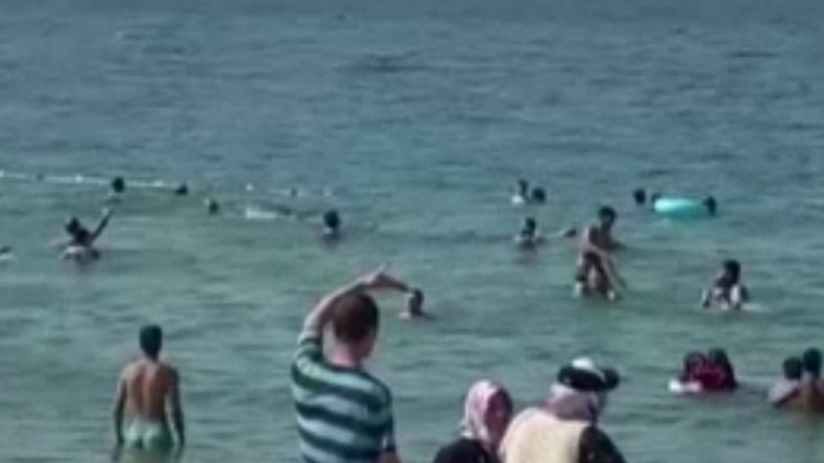 Arnavutköy'de boğulma tehlikesi geçiren genç kurtarıldı