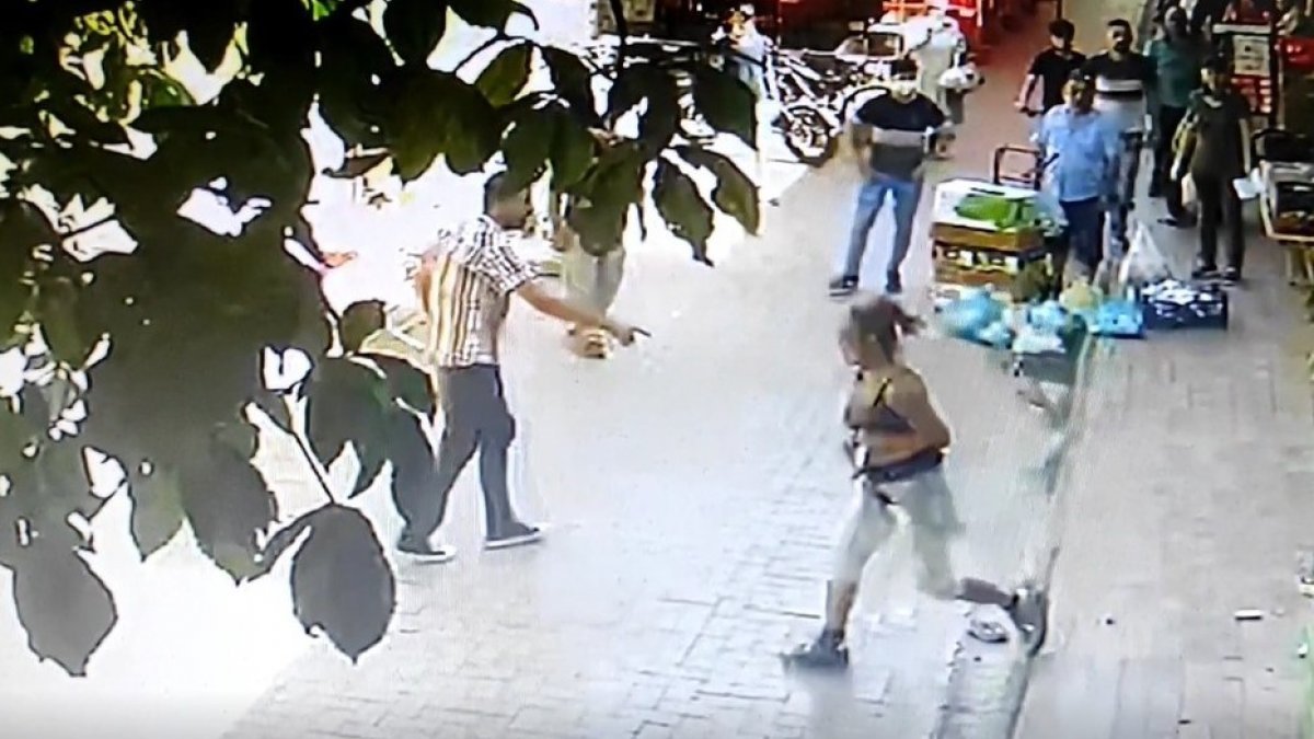 Edirne’de yaşlı adam parkta 2 kişiyi bıçakladı