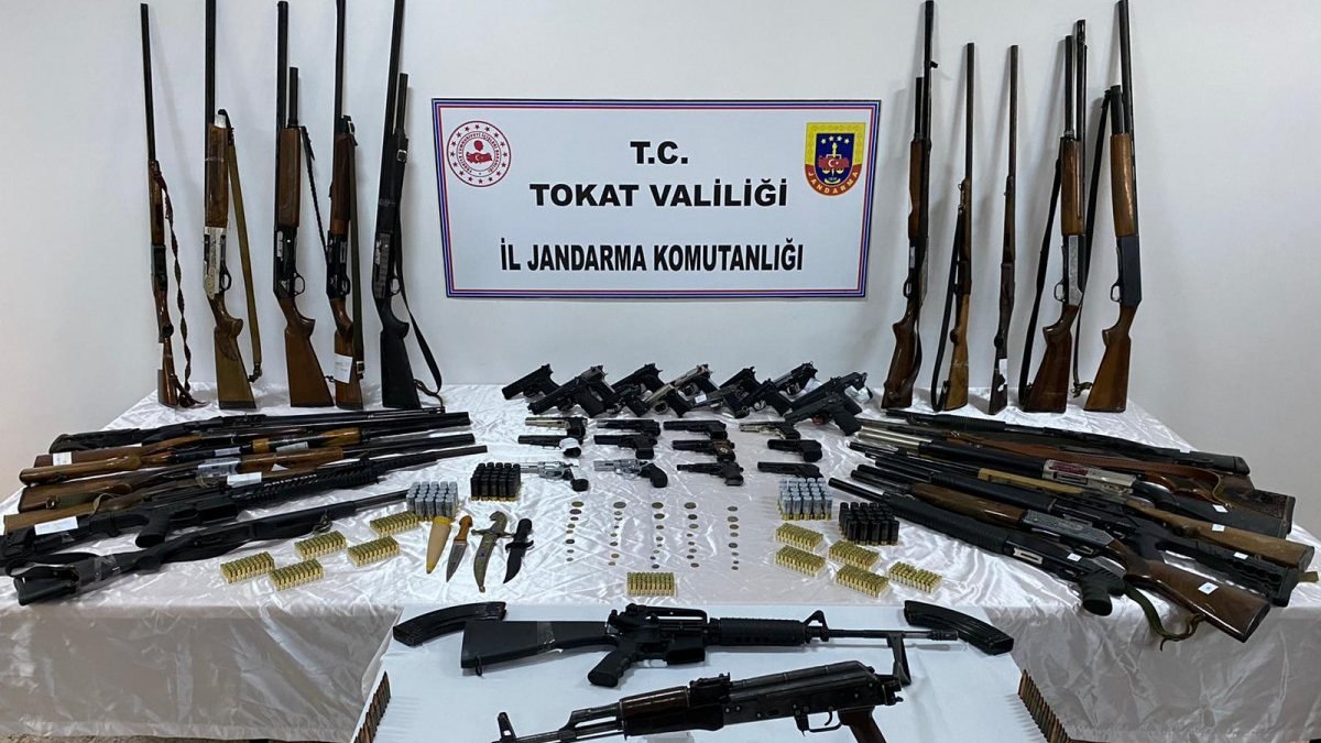 Tokat merkezli 3 ilde kaçak silah operasyonu: 21 gözaltı