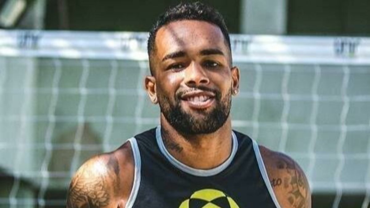 Sergen Yalçın'dan Alex Teixeira'ya özel program