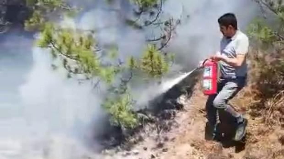 Sivas'ta makinistler treni durdurup yangını söndürdü