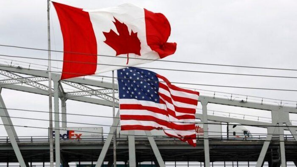 Kanada sınırlarını ABD’ye açtı