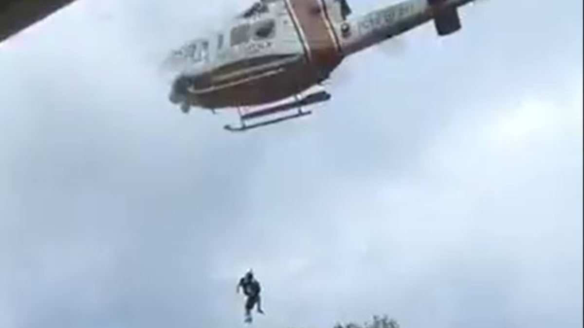 Sinop'ta selde mahsur kalanlar helikopterle kurtarıldı