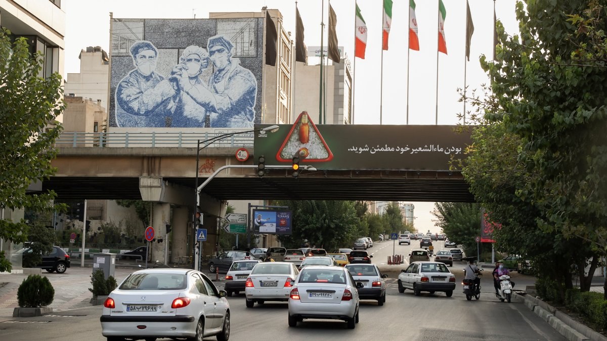 İran’da koronavirüs vakaları nedeniyle 6 günlük kapanma