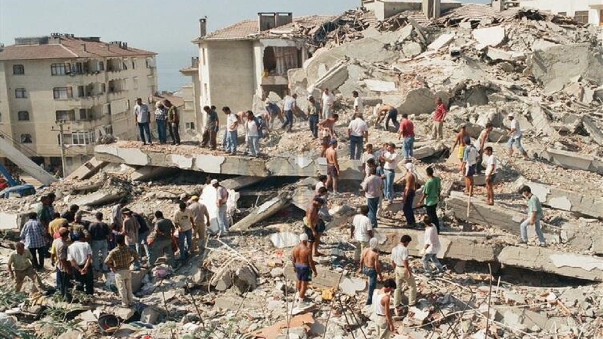 17 Ağustos 1999 depremi nerede, kaç şiddetinde oldu? 17 Ağustos depremi kaç saniye sürdü, kaç kişi öldü?