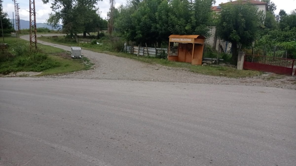 Zonguldak'ta 4 yıldır yarım kalan yol yapımı mahalle sakinlerini çıldırttı