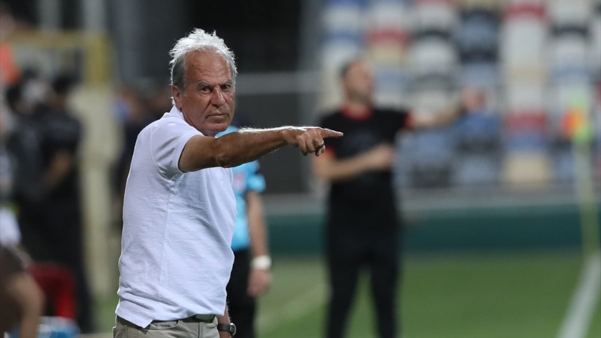 Mustafa Denizli'den ikinci dalya