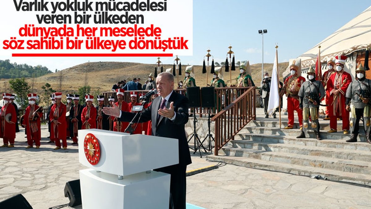 Cumhurbaşkanı Erdoğan, Malazgirt Zaferi için düzenlenen törene katıldı