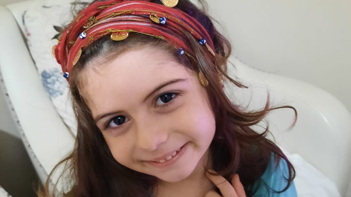 Rize’de lösemi hastası 6 yaşındaki Elisa, koronavirüse yenildi