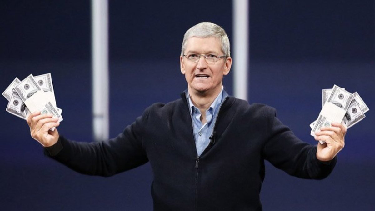 10 yıldır Apple CEO'su olan Tim Cook'a 750 milyon dolarlık hisse verildi