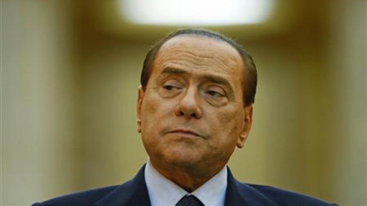 Silvio Berlusconi hastaneye kaldırıldı