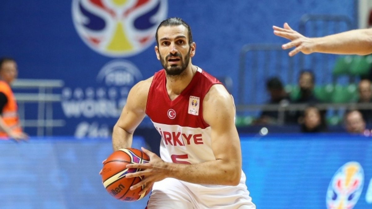 Milli basketbolcu Barış Ermiş, profesyonel kariyerini sonlandırdı