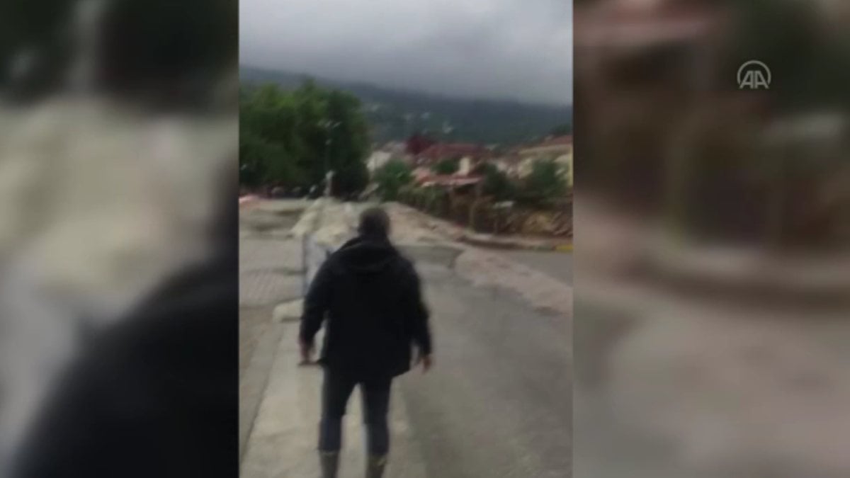 Bozkurt Belediye Başkanı Muammer Yanık'ın selden kurtulduğu görüntüler