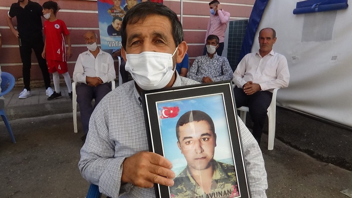Evlat nöbetinde baba, askerdeyken kaçırılan oğlunu HDP’den istedi
