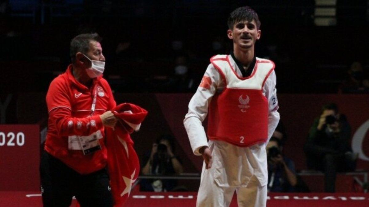 Mahmut Bozteke, bronz madalya kazandı