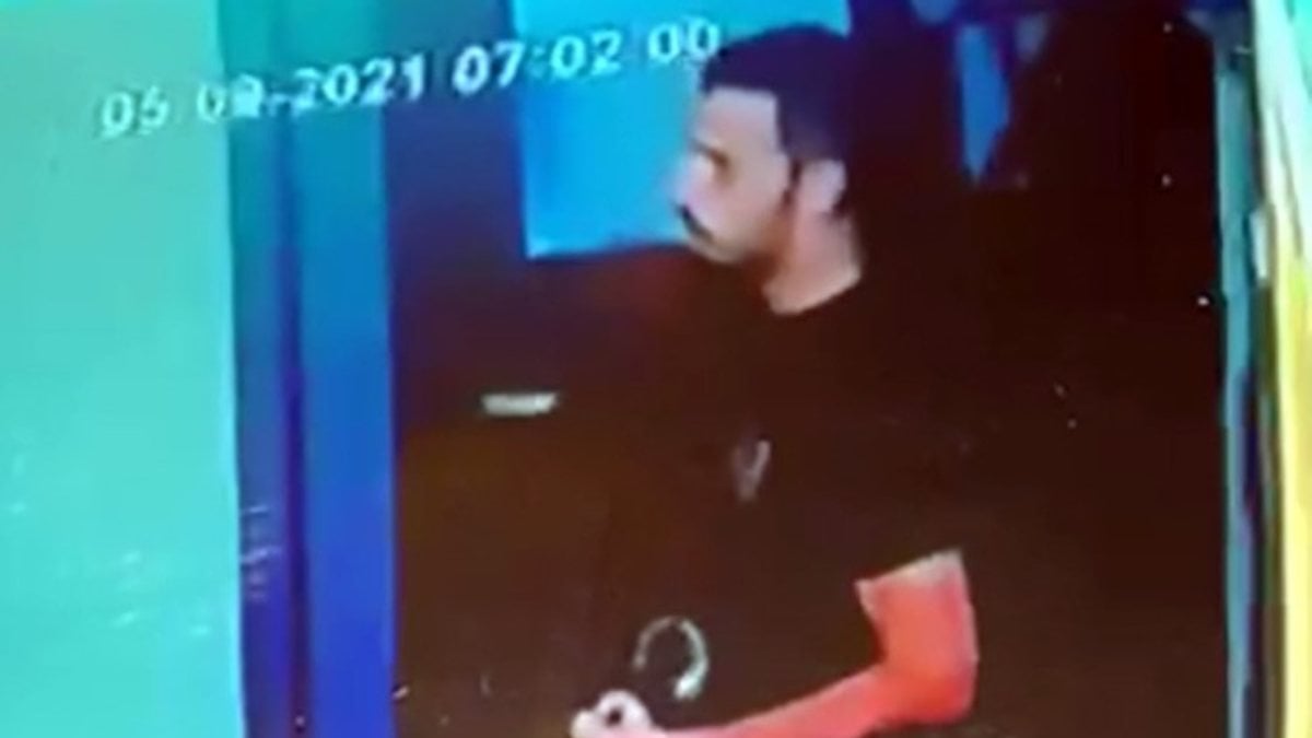 Taksim’de Kuveytli hırsız, Suriyeli askeri soydu