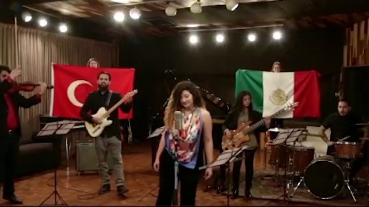 Meksikalı müzisyenlerden Orhan Gencebay'a 