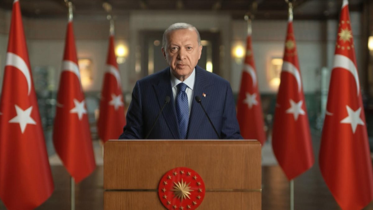 Cumhurbaşkanı Erdoğan'dan AK Parti Kadın Kolları'na videolu mesaj
