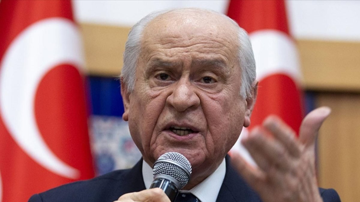 Devlet Bahçeli: Siyasi çıkar uğruna Fatihimizi sıradanlaştırma çabası içindeler