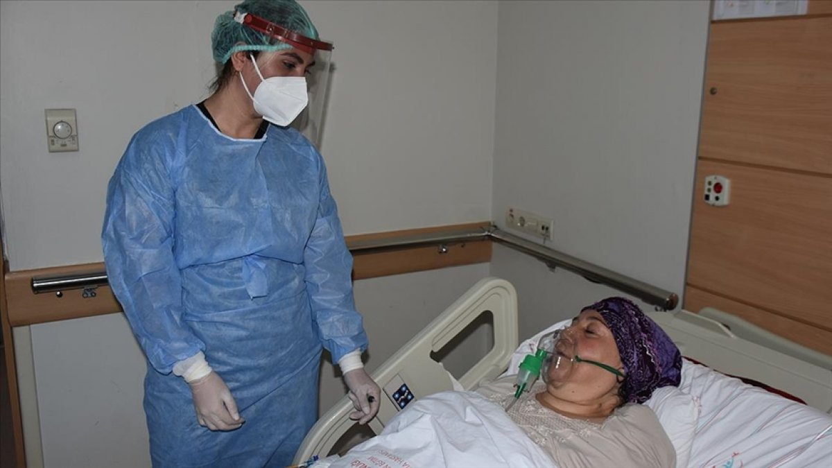 Gaziantep'te koronavirüse yakalanan kadın: Aşı olun, ben belki öleceğim ama siz ölmeyin
